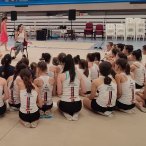 Alejandra Quereda, seleccionadora y medallista olímpica, protagonista del Viernes Deportivo con las alumnas de la Escuela Municipal de Gimnasia Rítmica